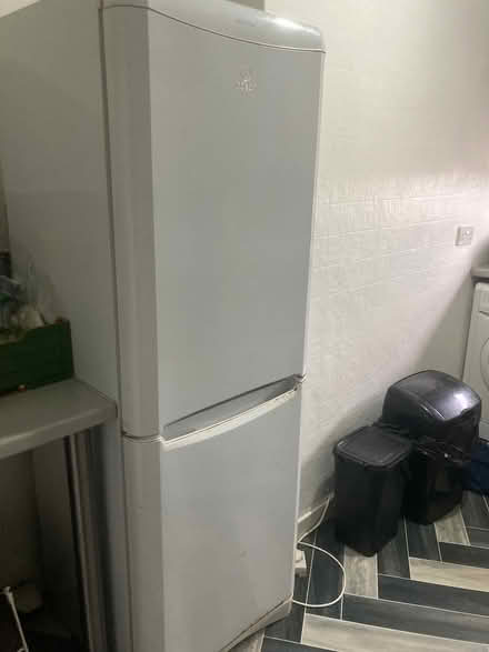 Photo of free Indesit Fridge Freezer 265L (Coatbridge ML5) #1