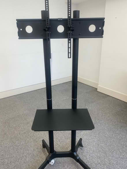 Photo of free TV trolley with shelf (EC1R 0BJ) #1