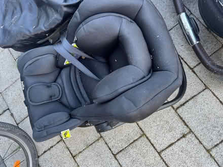 Photo of free Car baby seat (Molesey TW12) #1