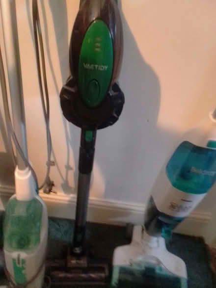 Photo of free floor cleaning equipment (Askew Road W12) #1