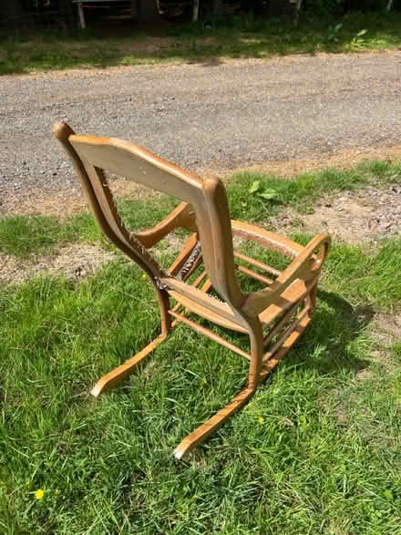 Photo of free Rocking chair heavy wood (auchterarder PH3) #4