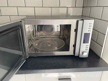 Photo of free Microwave/convection Oven (RG12 8UJ) #1