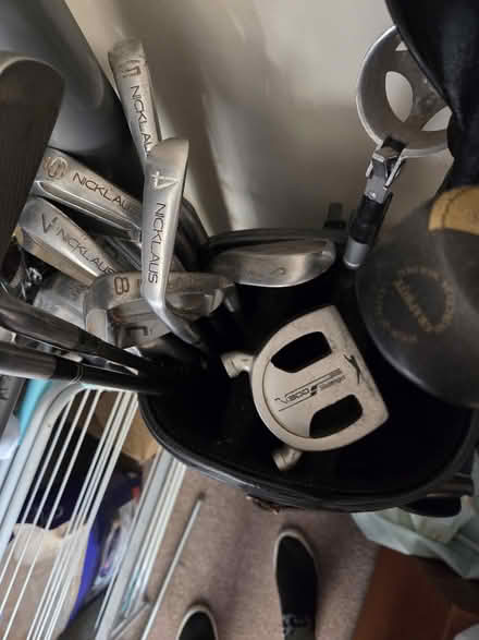 Photo of free Golf clubs and bag (Corringham SS17) #3