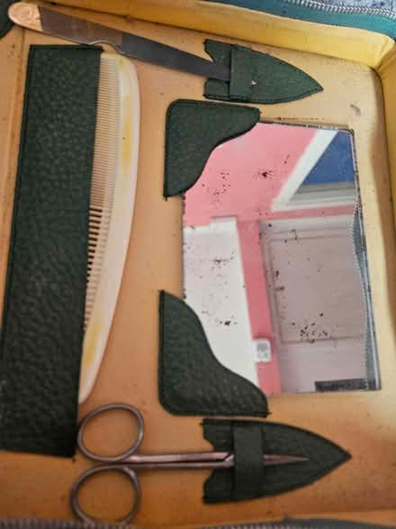 Photo of free Leather Vanity Case (Riddlesdown CR8) #2