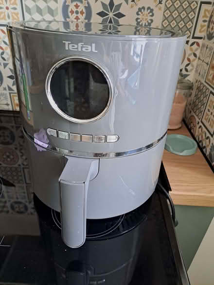 Photo of free Tefal air fryer (Ashwood Park CW9) #1