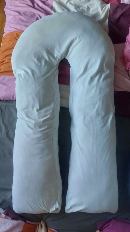 Photo of free Pregnancy pillow (Clapham (SW4)) #1