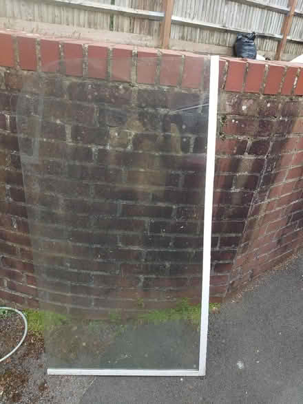 Photo of free Shower screen (RG47TQ) #1