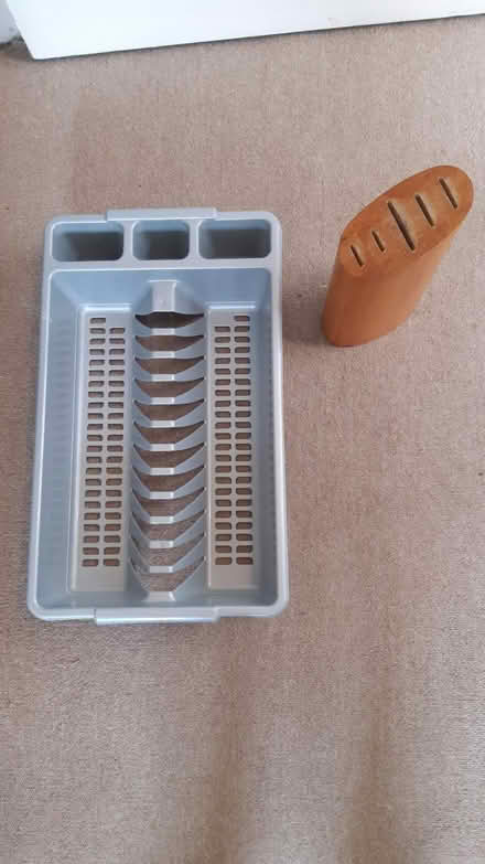 Photo of free Wooden knife block (OX4 - Iffley) #1