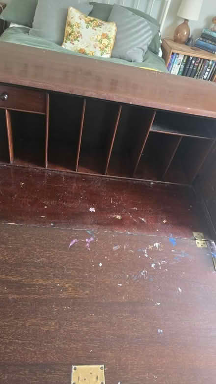 Photo of free Wood Bureau (Warden Hill) #3