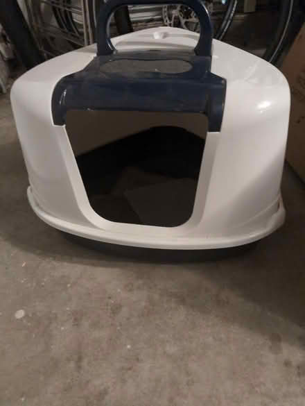 Photo of free Cat litter box (North Fremont/union City area) #1