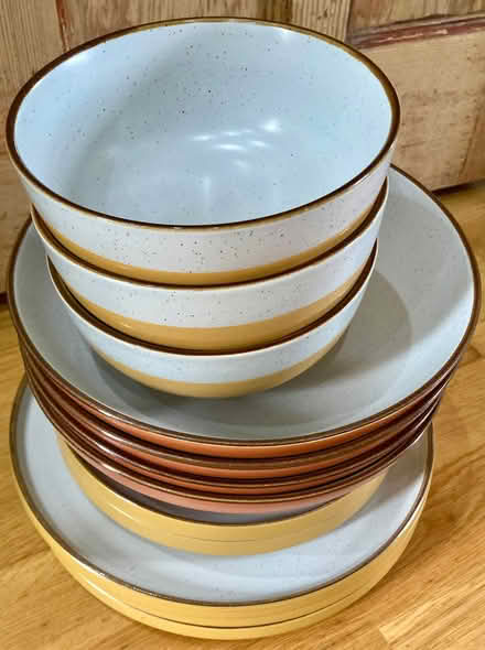 Photo of free habitat dinner set incomplete (Kirkley NR33) #2
