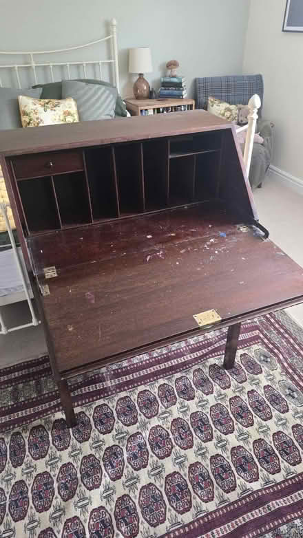 Photo of free Wood Bureau (Warden Hill) #2