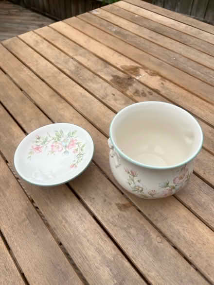 Photo of free China plant pot and stand (BS32) #3