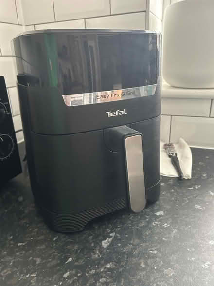 Photo of free Air fryer (keeps tripping out) (Eccles M30) #1