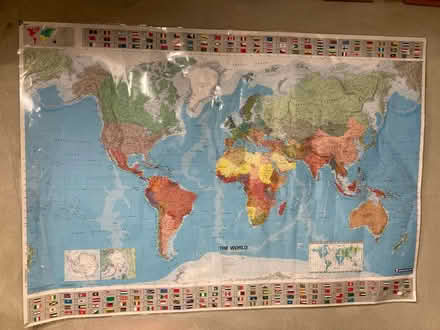 Photo of free Laminate world map poster (BS8) #1