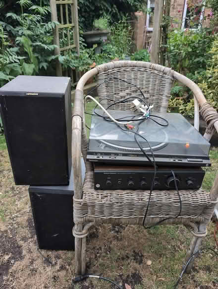 Photo of free Technics turntable (Aylesbury HP18) #1