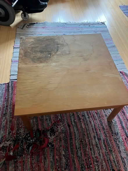 Photo of free Coffee table, some damage SW9 Oval (SW9 Oval) #4