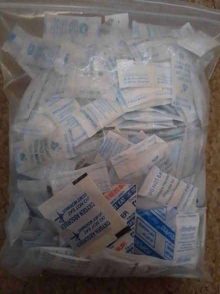 Photo of free Silica gel sachets (Donnington OX4) #1