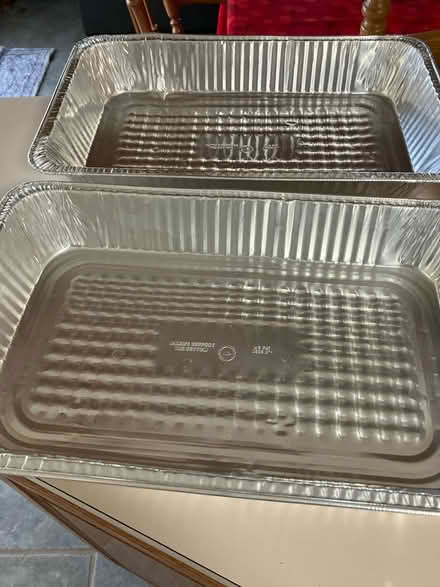 Photo of free 2 aluminum foil pans (Bensenville) #1