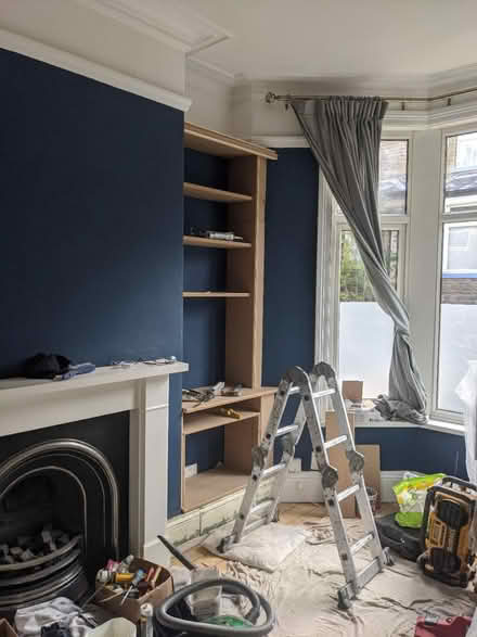 Photo of free Bay window curtain pole (BD18 Shipley) #2