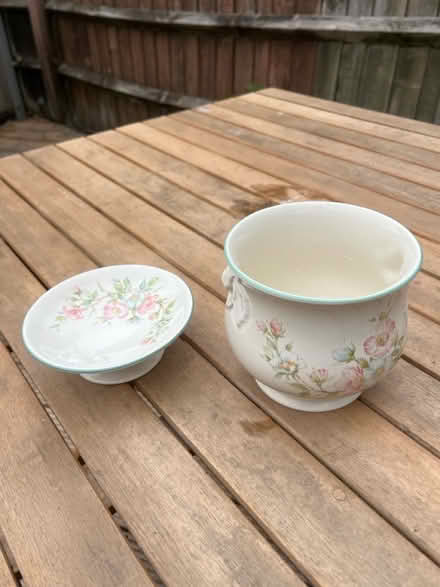 Photo of free China plant pot and stand (BS32) #2