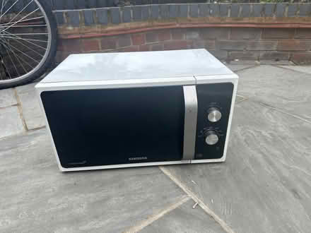 Photo of free Microwave (Upminster RM14) #1