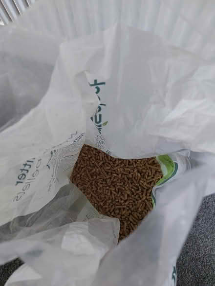 Photo of free Small amount of cat litter (Southsea PO4) #2