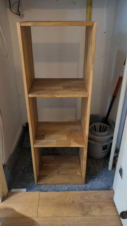 Photo of free small shelf (Sw19 8tt) #1