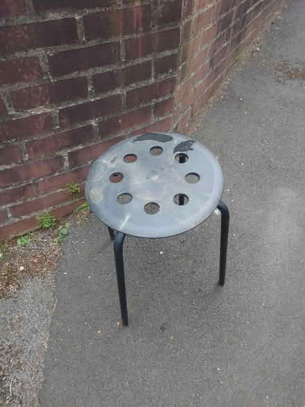 Photo of free Stool (RG47TQ) #1