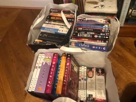 Photo of free Lots of dvds (BR3) #1