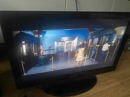 Photo of free Samsung 32”Tv (Easthampstead RG12) #3