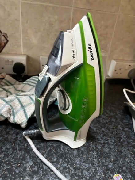 Photo of free Iron & board (HP13) #2