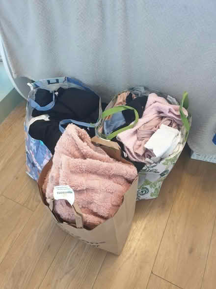 Photo of free Girls clothes size small (Southwark SE1) #1