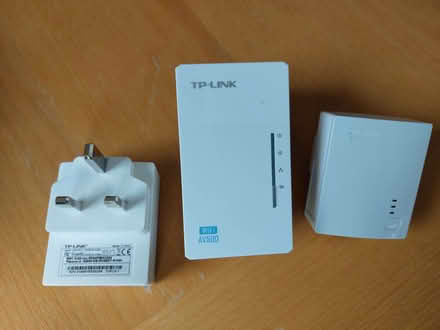 Photo of free TP-LINK wired/wi-fi extender kit (Datchet SL3) #1