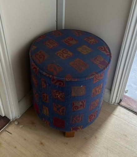 Photo of free Stool (Islington N1) #1