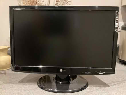 Photo of free An LG desktop monitor (Stainton CA11) #1