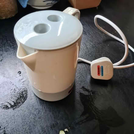 Photo of free Portable kettle (Raynes Park SW20) #1