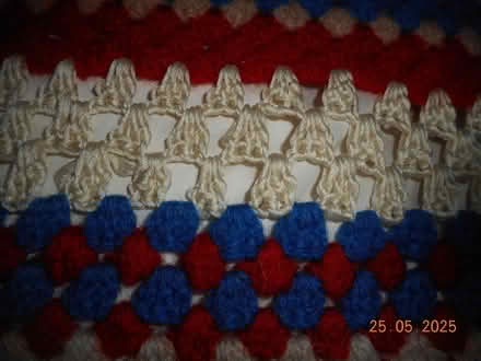 Photo of free Knitted throw 190 x 190cm (Broomhill, G11) #2