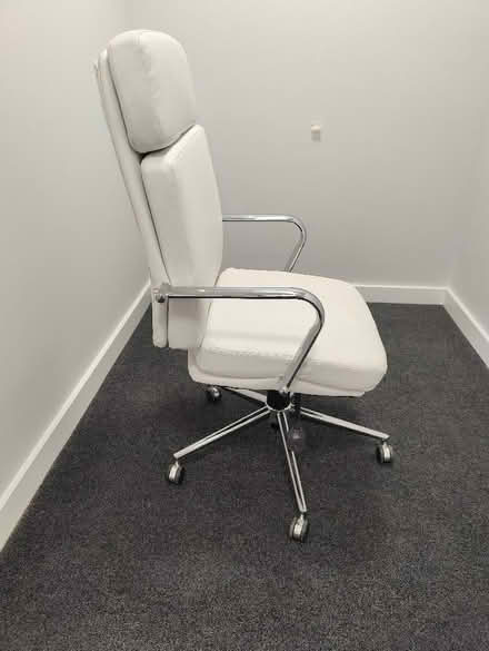 Photo of free White and chrome office chair! (Brentford TW8) #2
