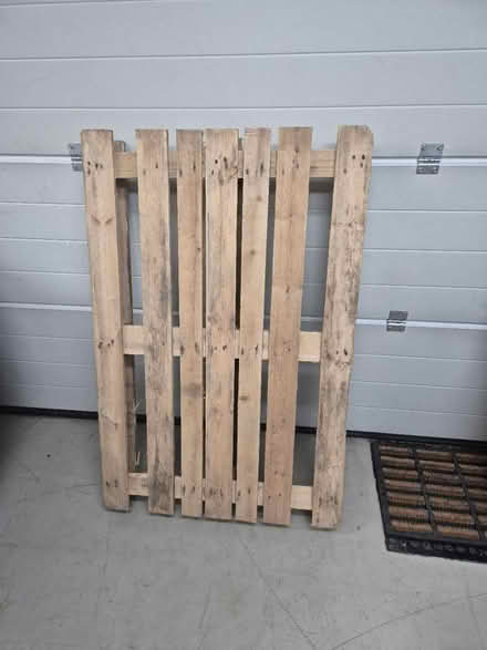 Photo of free Wooden Pallet (St. John's Wood NW8) #1