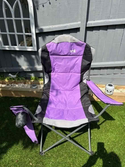 Photo of free Fold up chair with one broken arm (Wigston LE18) #1