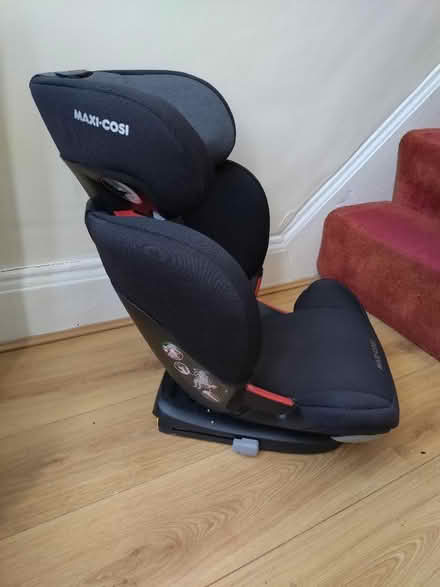 Photo of free Maxi Cosi Car Seat (Wavertree L18) #2