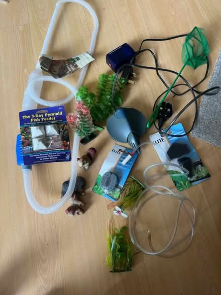 Photo of free Fish tank stuff (EH10 fairmilehead) #1