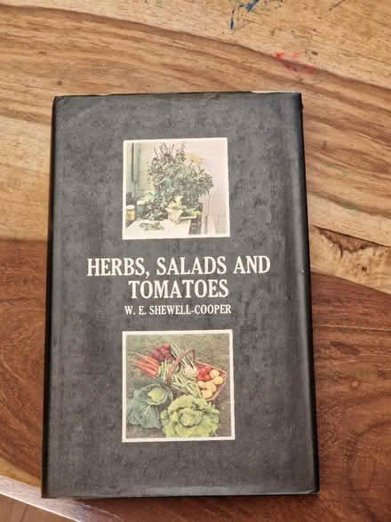 Photo of free Gardening book (Gracemount EH16) #1