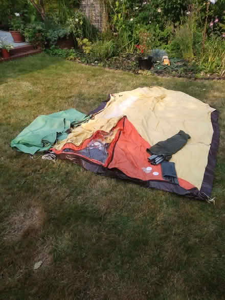 Photo of free play tent (Barkham RG41) #1