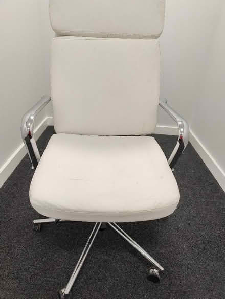 Photo of free White and chrome office chair! (Brentford TW8) #4
