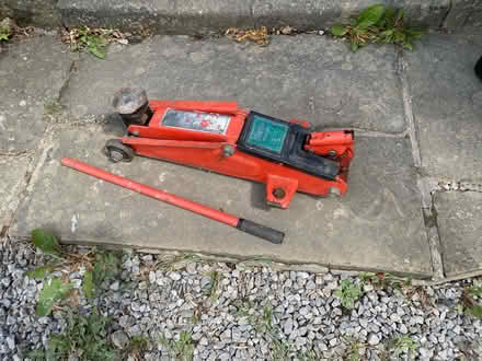 Photo of free Hydraulic floor jack (Stannington S6) #1