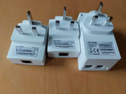 Photo of free TP-LINK wired/wi-fi extender kit (Datchet SL3) #2