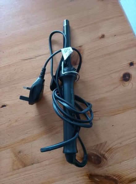 Photo of free Tresemme curling tongs (Ware SG12) #1