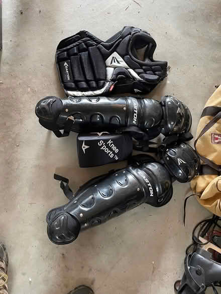 Photo of free catcher’s pads (Babylon, NY) #1